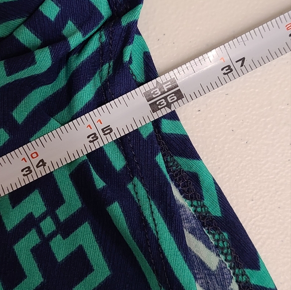 41 Hawthorn Green Surpluce Geo Print Dress size Medium - Picture 8 of 8